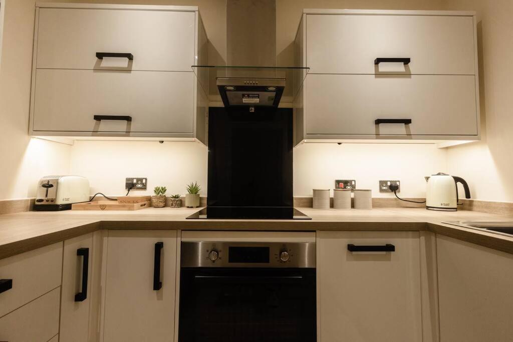 Ocean - 2 Bed Flat Sleeps 6 With Gym Access Appartement Southampton Buitenkant foto